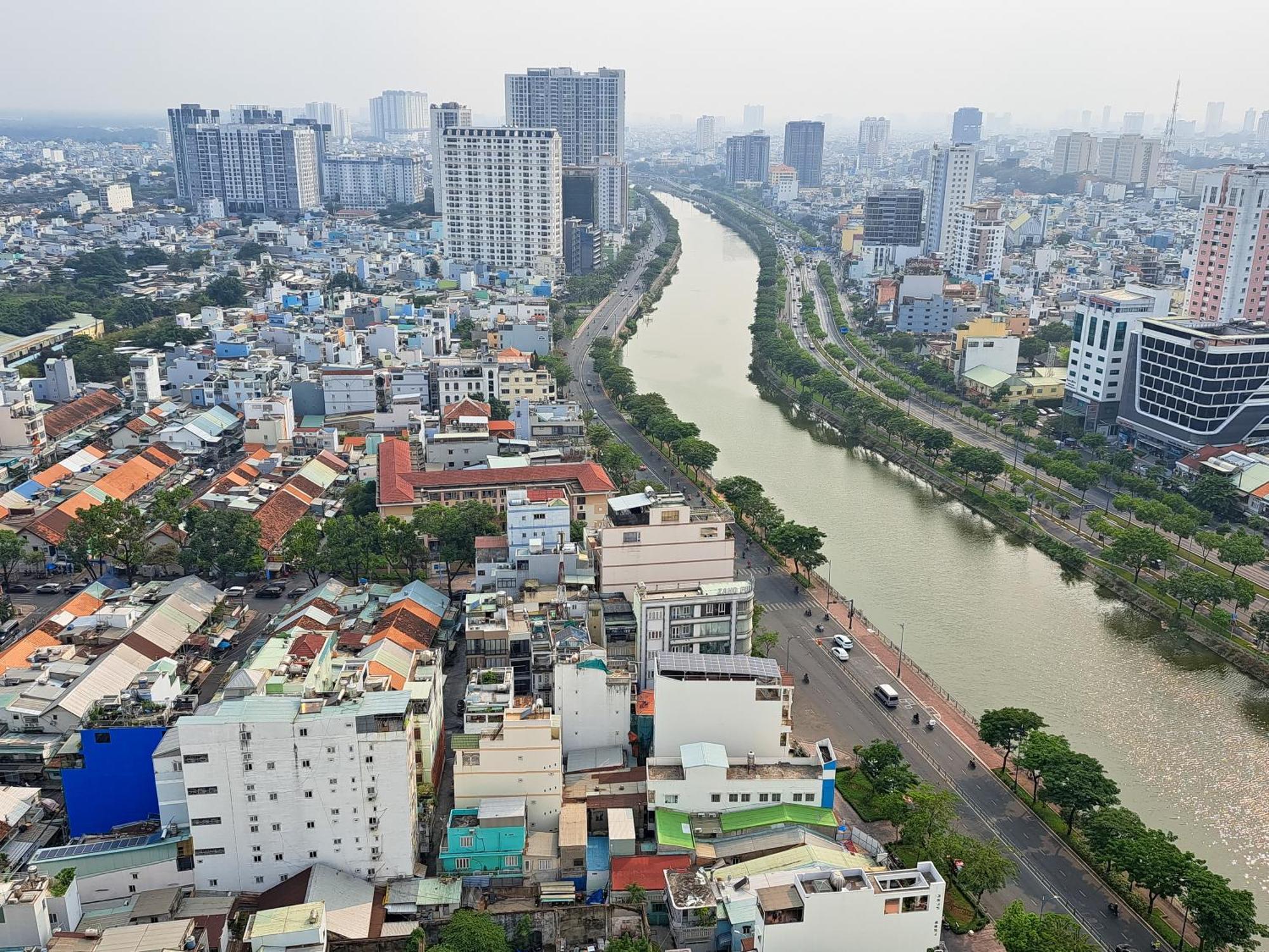 Rem Rivergate Garden Pool Signature - Free 4G Sim For 3 Nights Booking 胡志明市 外观 照片